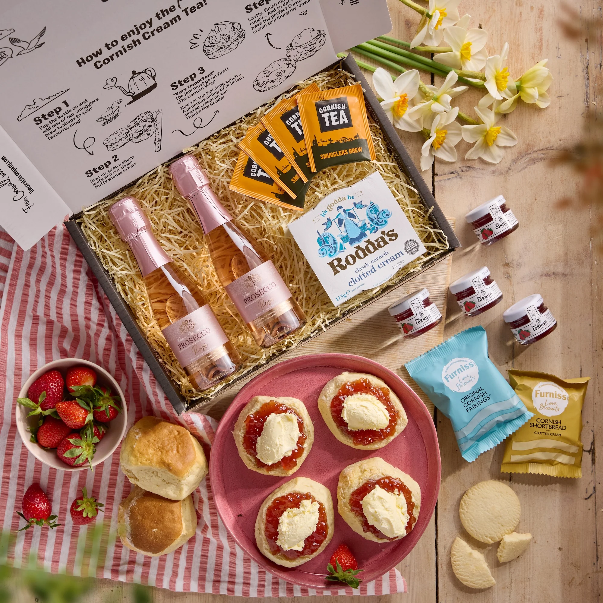 The Rose Prosecco Cream Tea Hamper - Image 2
